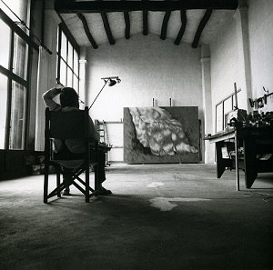 foto di Moreni nel suo studio