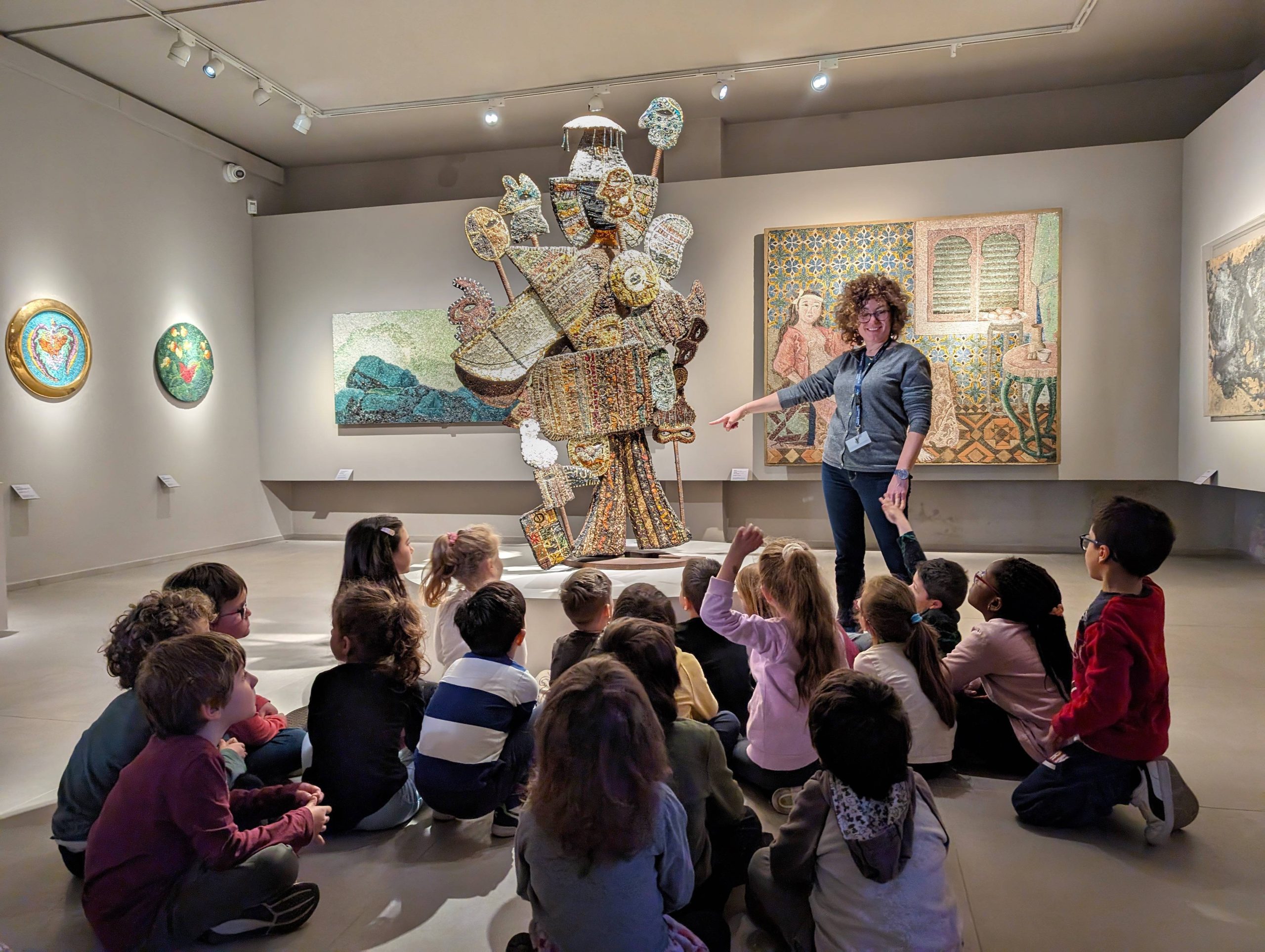 foto delle sale del MAR durante una visita guidata a bambini del CRE